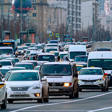Собранные в России автомобили будут оснащать системами оповещения водителя о нарушении ПДД